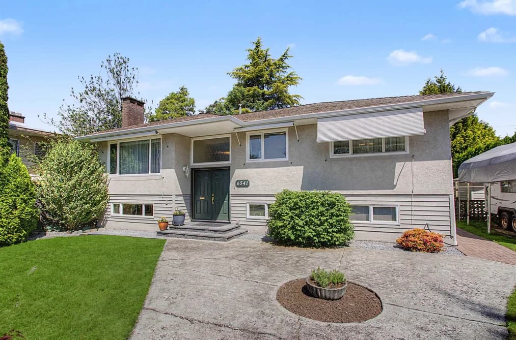 6541 GRANT STREET, Burnaby, BC — Residential for Sale - Photo 2