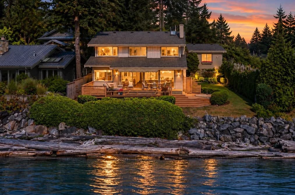6577 SUNSHINE COAST HIGHWAY, Sechelt, BC — Residential for Sale - Main Photo