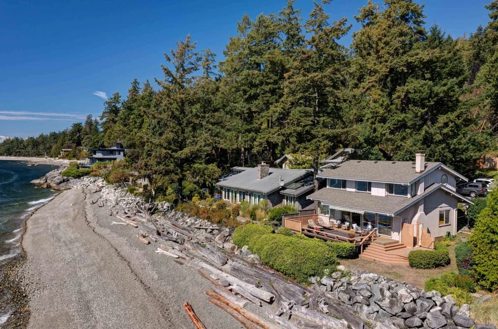6577 SUNSHINE COAST HIGHWAY, Sechelt, BC — Residential for Sale - Photo 2