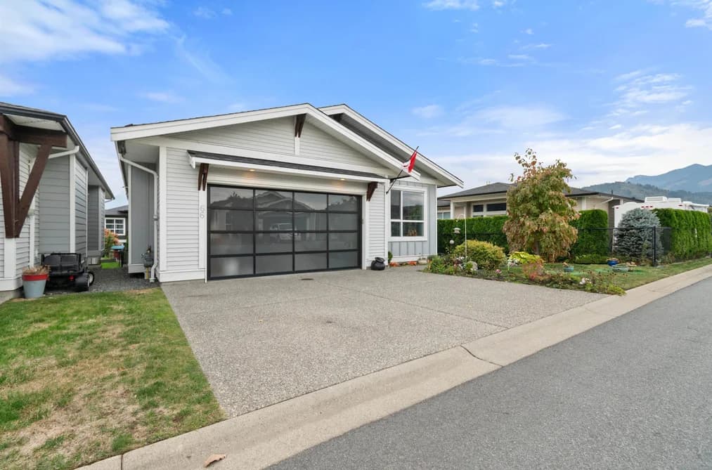 66 46213 HAKWELES ROAD, Chilliwack, BC — Residential for Sale - Photo 2