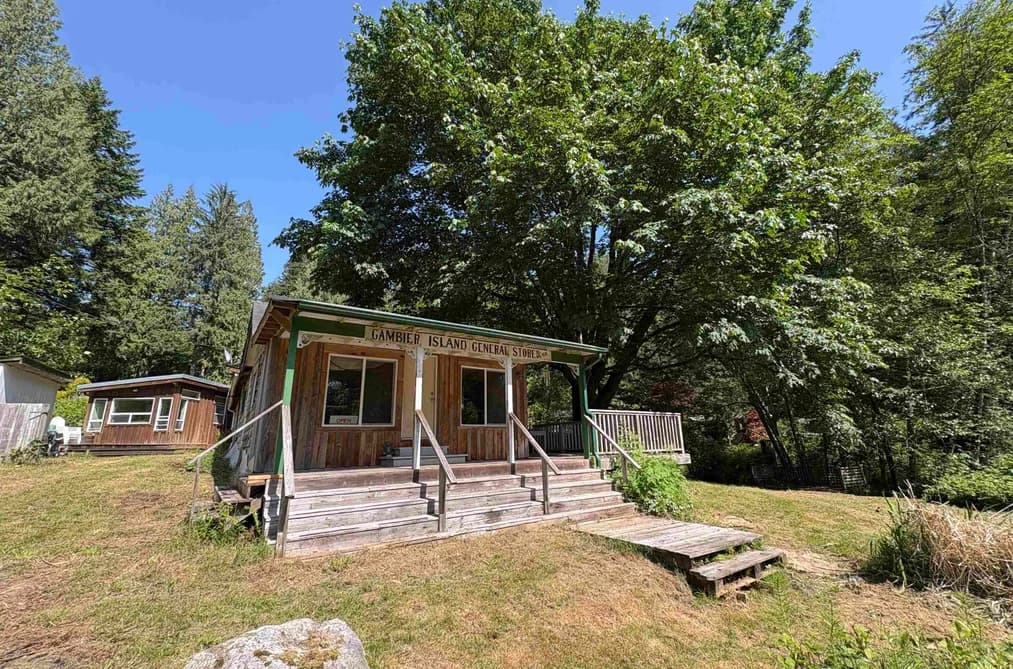 660 ANDY'S BAY ROAD, Gambier Island, BC — Residential for Sale - Main Photo