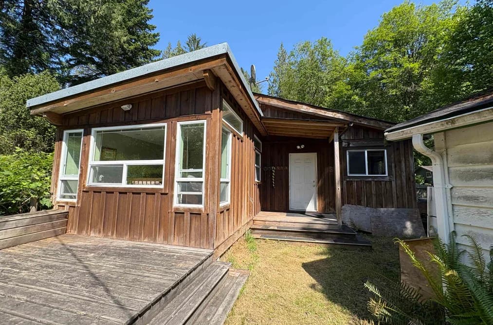 660 ANDY'S BAY ROAD, Gambier Island, BC — Residential for Sale - Photo 2