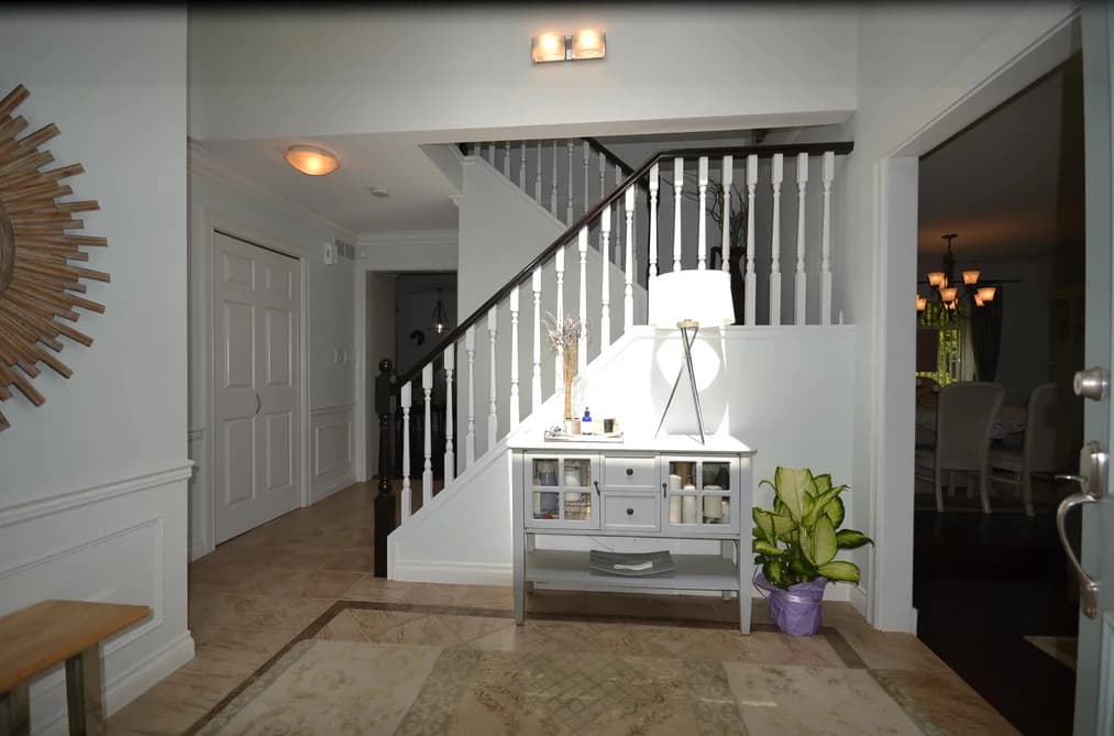 660 WALNUT PLACE, Coquitlam, BC — Residential for Sale - Photo 2