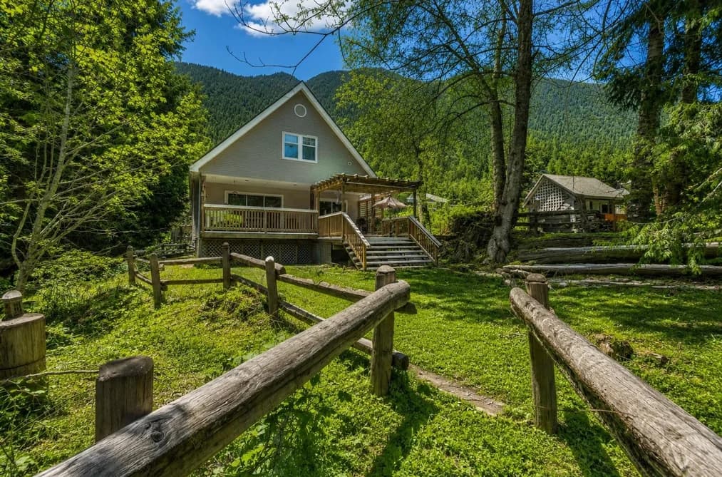 66510 KERELUK ROAD, Hope, BC — Residential for Sale - Photo 2