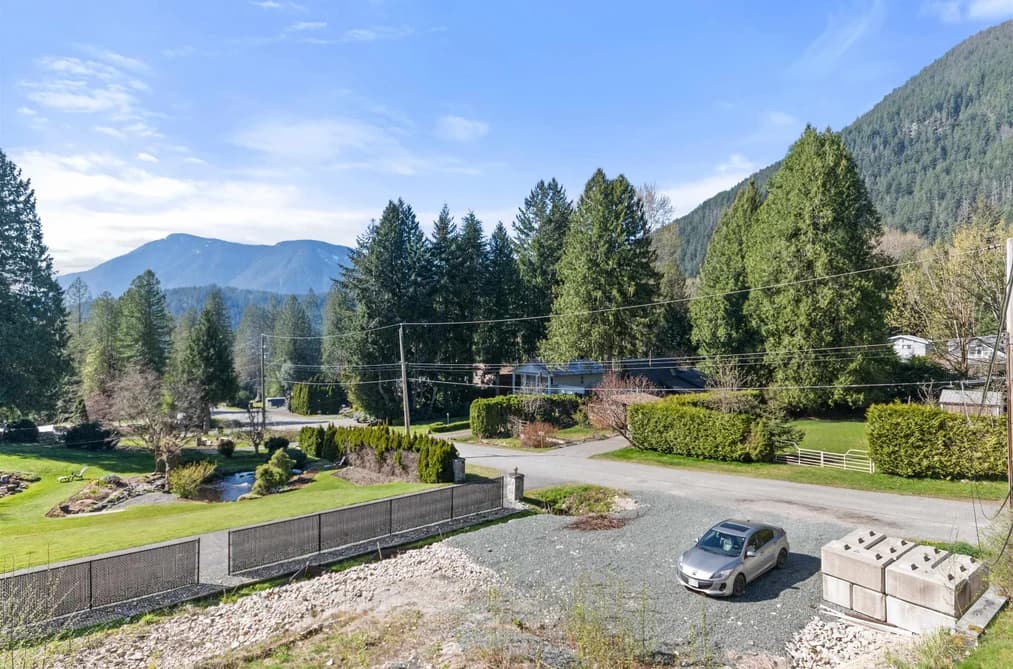 66662 SUMMER ROAD, Hope, BC — Residential for Sale - Photo 2