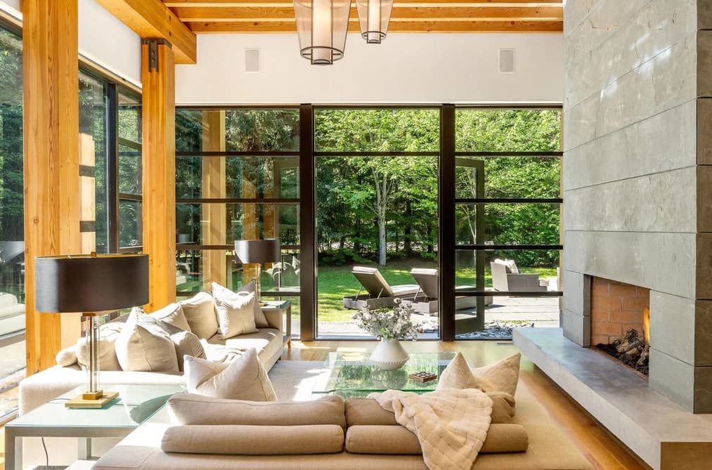 6677 CRABAPPLE DRIVE, Whistler, BC — Residential for Sale - Photo 2