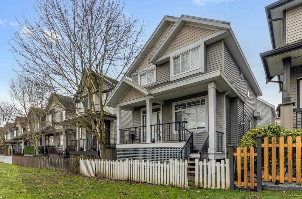 6686 195 STREET, Surrey, BC — Residential for Sale - Photo 2