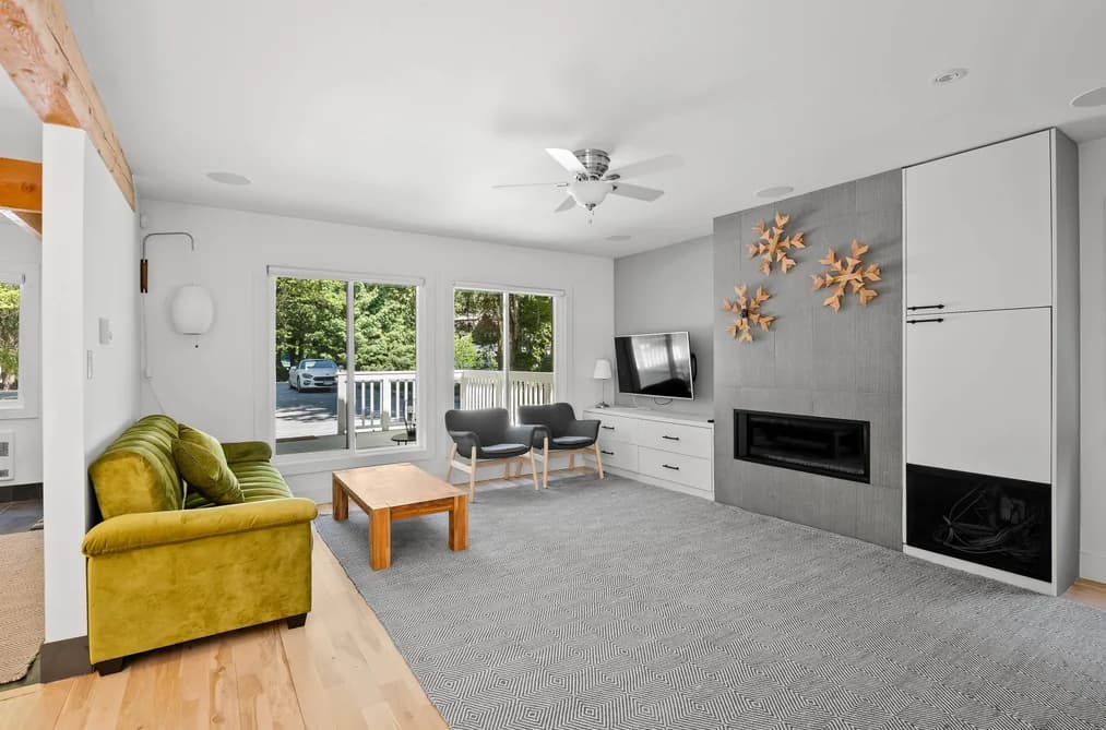 6716 CRABAPPLE DRIVE, Whistler, BC — Residential for Sale - Photo 2