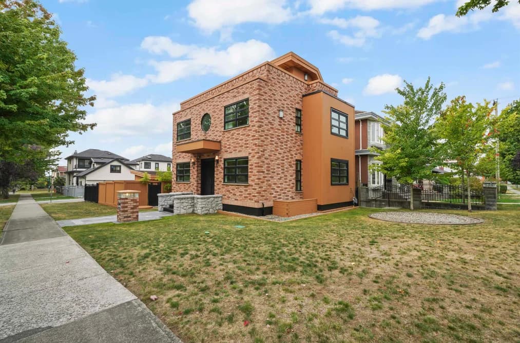 6733 VIVIAN STREET, Vancouver, BC — Residential for Sale - Photo 2