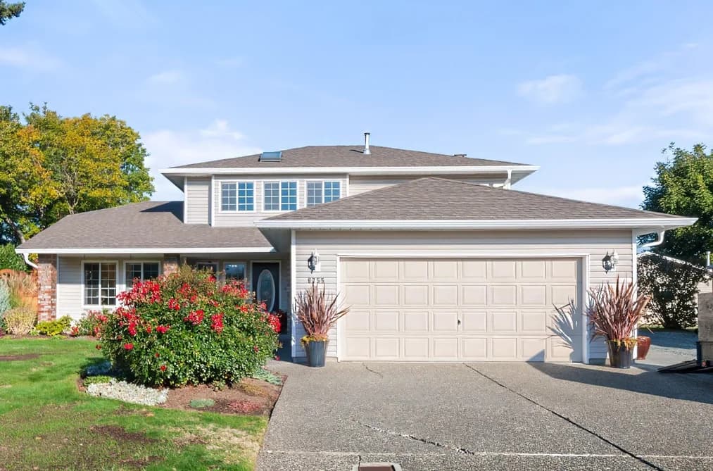 6755 HENRY STREET, Sardis, BC — Residential for Sale - Photo 2
