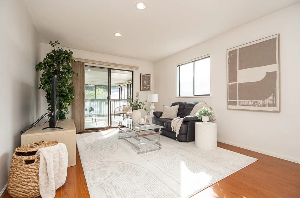 6760 LAKEVIEW AVENUE, Burnaby, BC — Residential for Sale - Photo 2