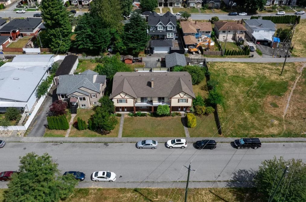 6775 -6777 BALMORAL STREET, Burnaby, BC — Residential Income for Sale - Photo 2