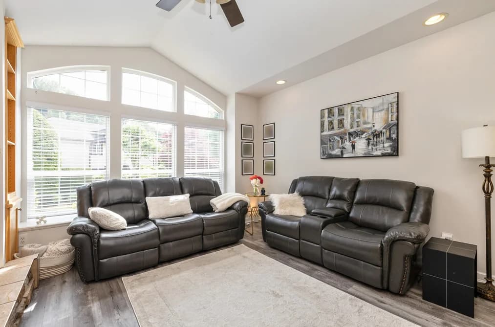 32777 CHILCOTIN DRIVE, Abbotsford, BC — Residential for Sale - Photo 2