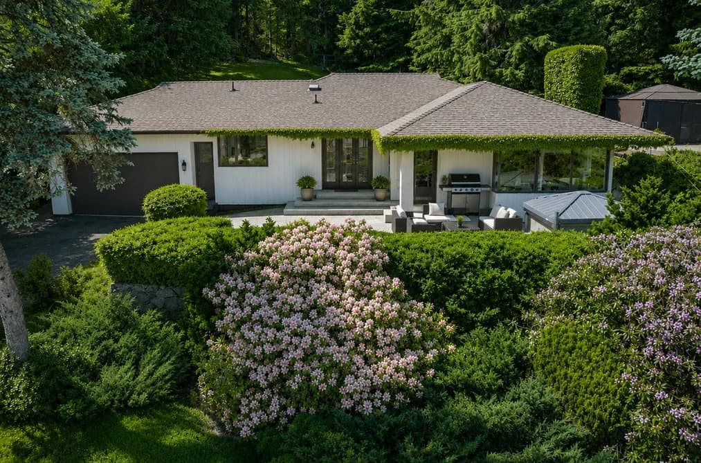 68 BONNYMUIR DRIVE, West Vancouver, BC — Residential for Sale - Main Photo