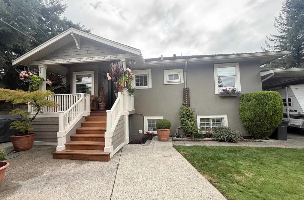 680 THOMPSON AVENUE, Coquitlam, BC — Residential for Sale - Main Photo