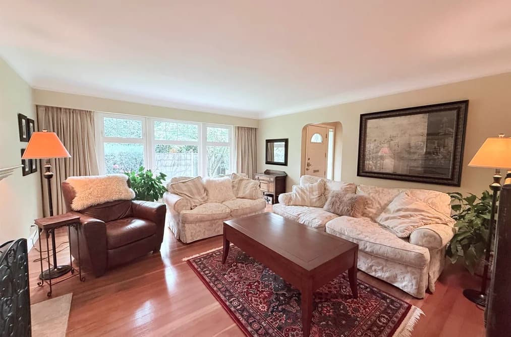 680 THOMPSON AVENUE, Coquitlam, BC — Residential for Sale - Photo 2
