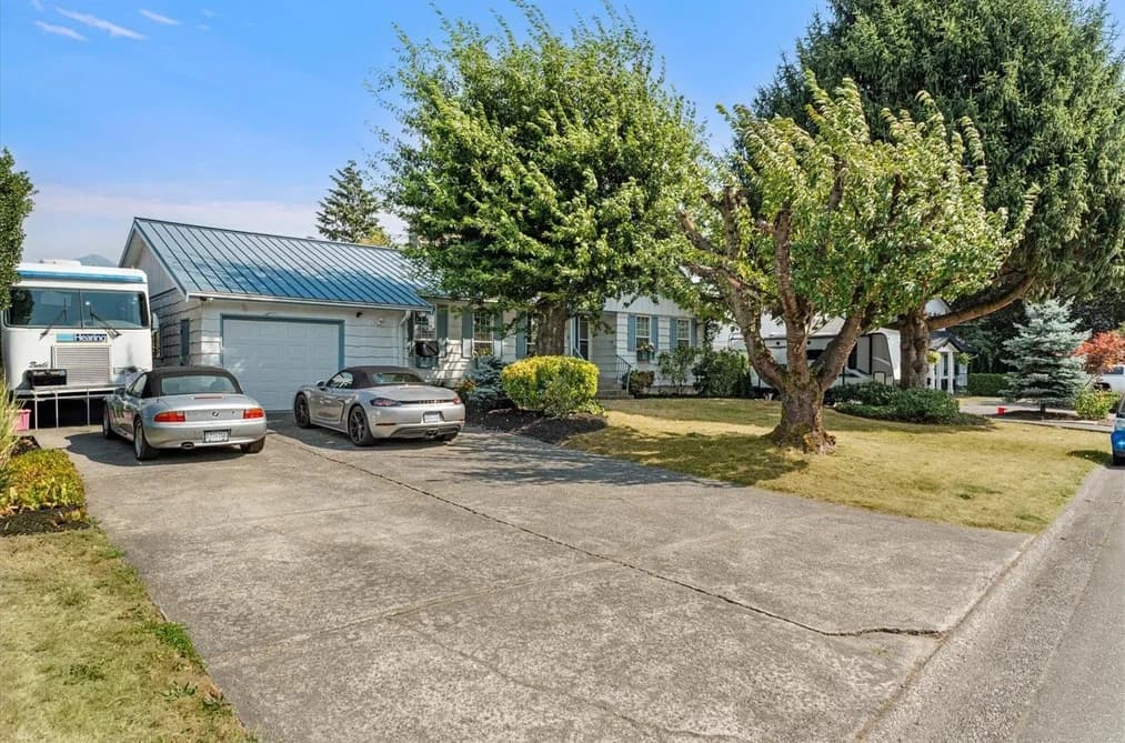 6820 CASABELLO DRIVE, Chilliwack, BC — Residential for Sale - Photo 2