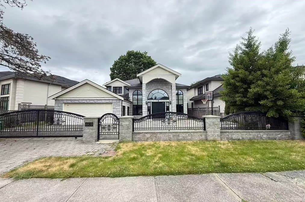 6820 MAYFLOWER DRIVE, Richmond, BC — Residential for Sale - Photo 2