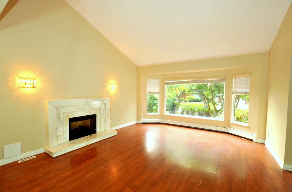 6823 GRANT PLACE, Burnaby, BC — Residential for Sale - Photo 2