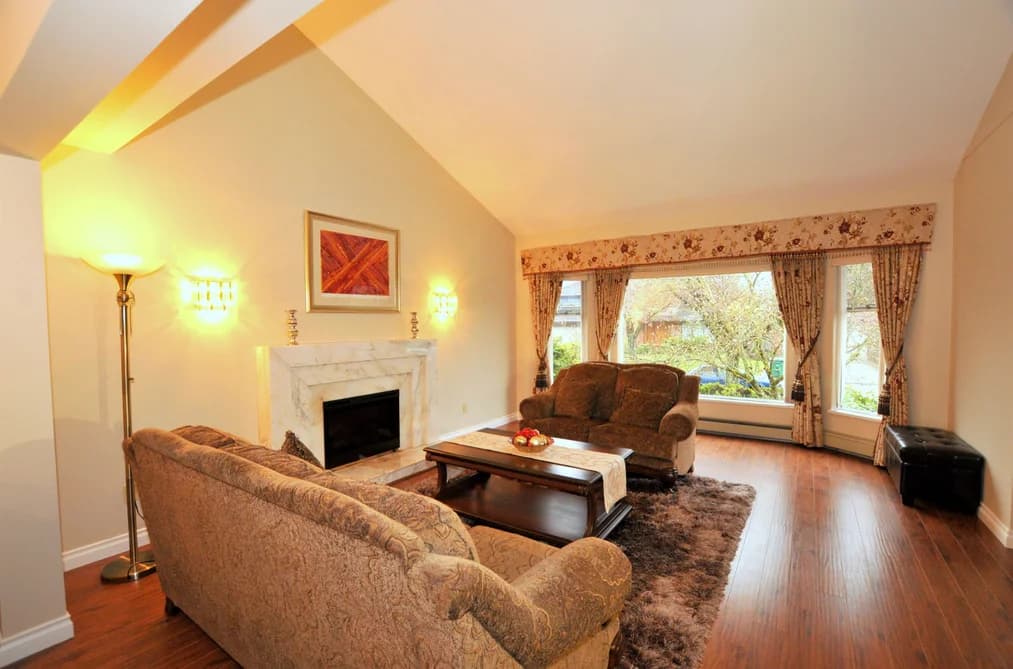 6823 GRANT PLACE, Burnaby, BC — Residential for Sale - Photo 2