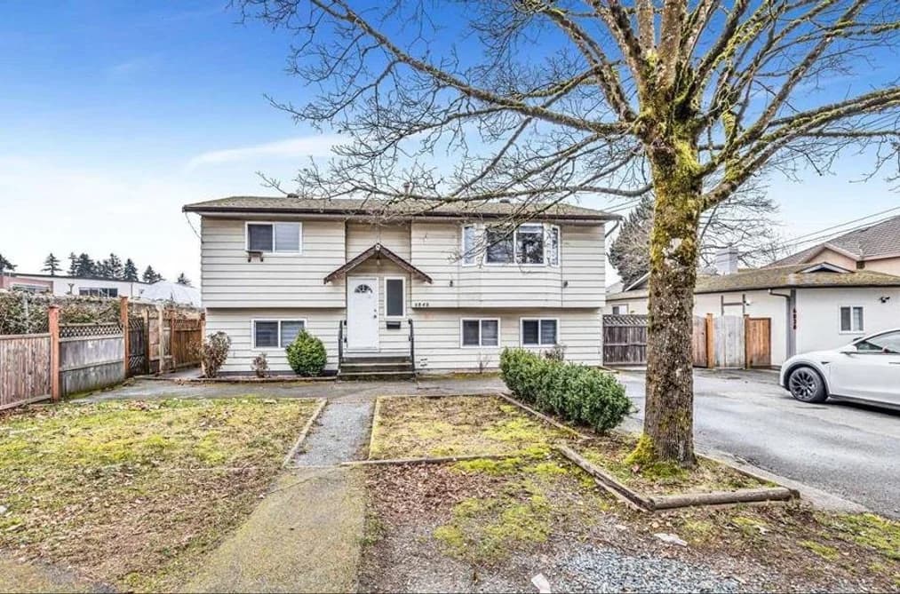 6848 135 AVENUE, Surrey, BC — Residential for Sale - Photo 2