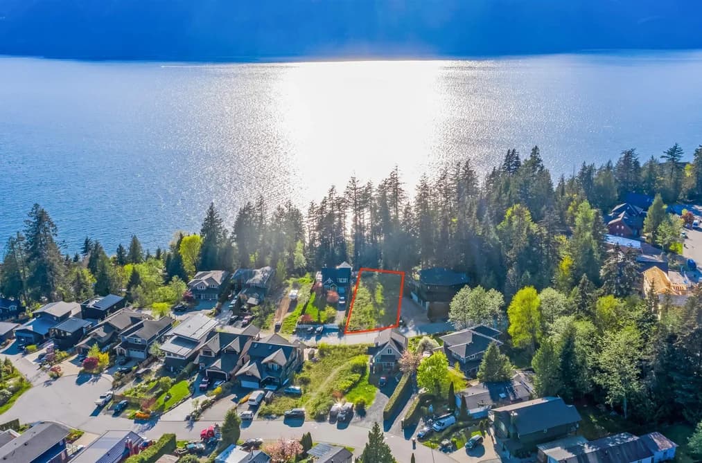 685 COPPER DRIVE, Squamish, BC — Land for Sale - Main Photo