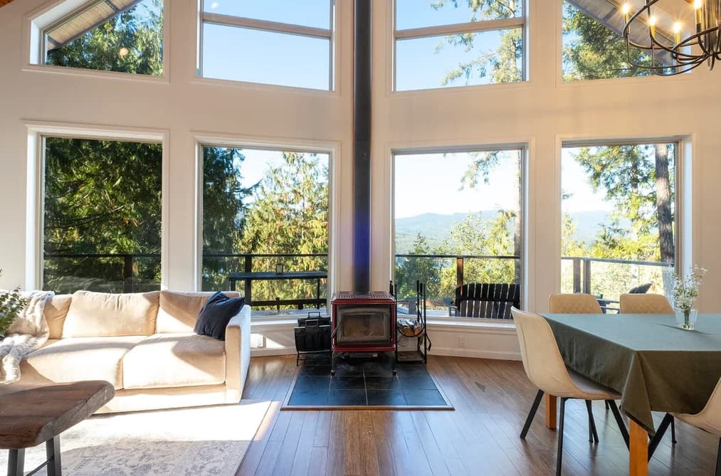 6855 Seaview Road, Sechelt, BC - House for Sale - Main Photo
