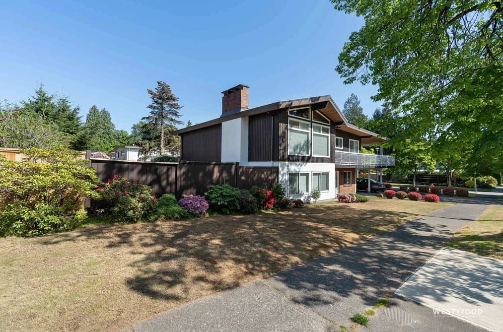 6858 TYNE STREET, Vancouver, BC — Residential for Sale - Photo 2