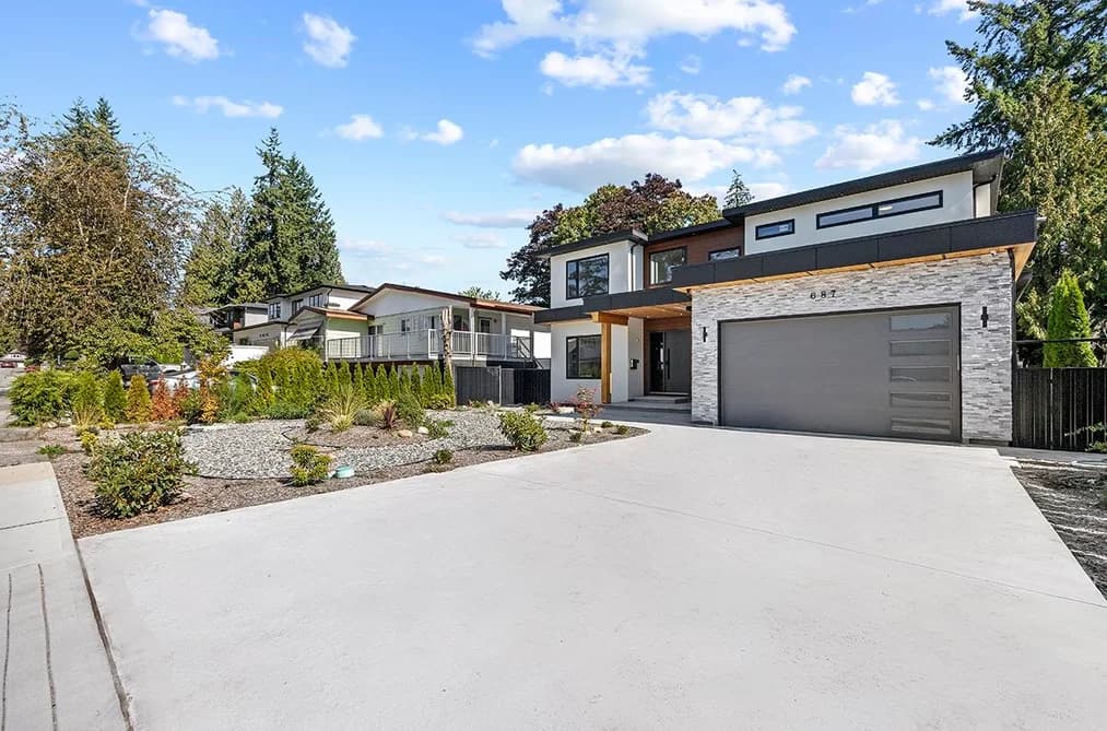 687 FOLSOM STREET, Coquitlam, BC — Residential for Sale - Photo 2