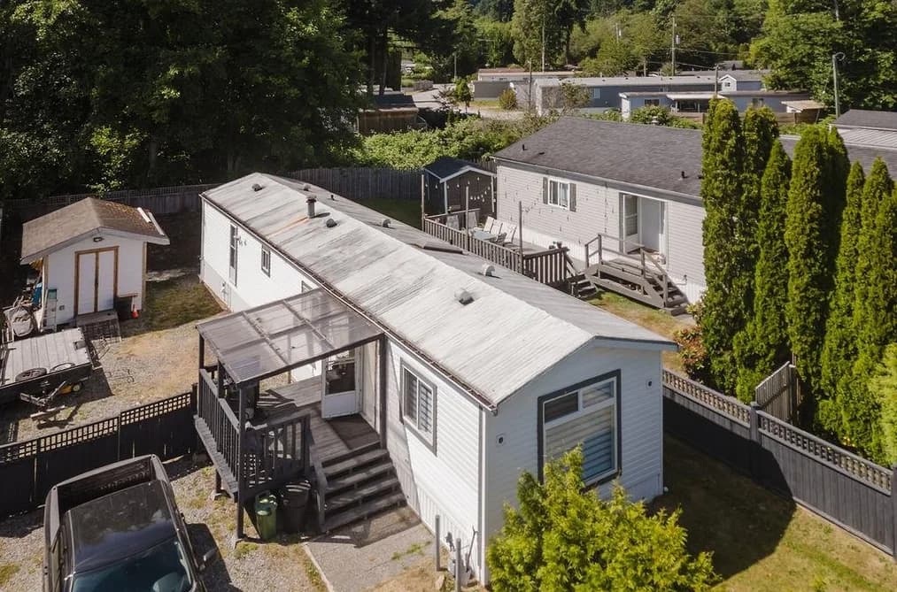 69 1413 SUNSHINE COAST HIGHWAY, Gibsons, BC — Residential for Sale - Main Photo