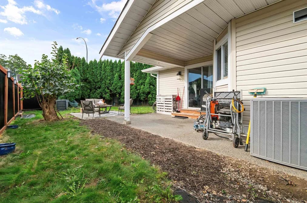 6900 OAKWOOD DRIVE, Agassiz, BC — Residential for Sale - Photo 2
