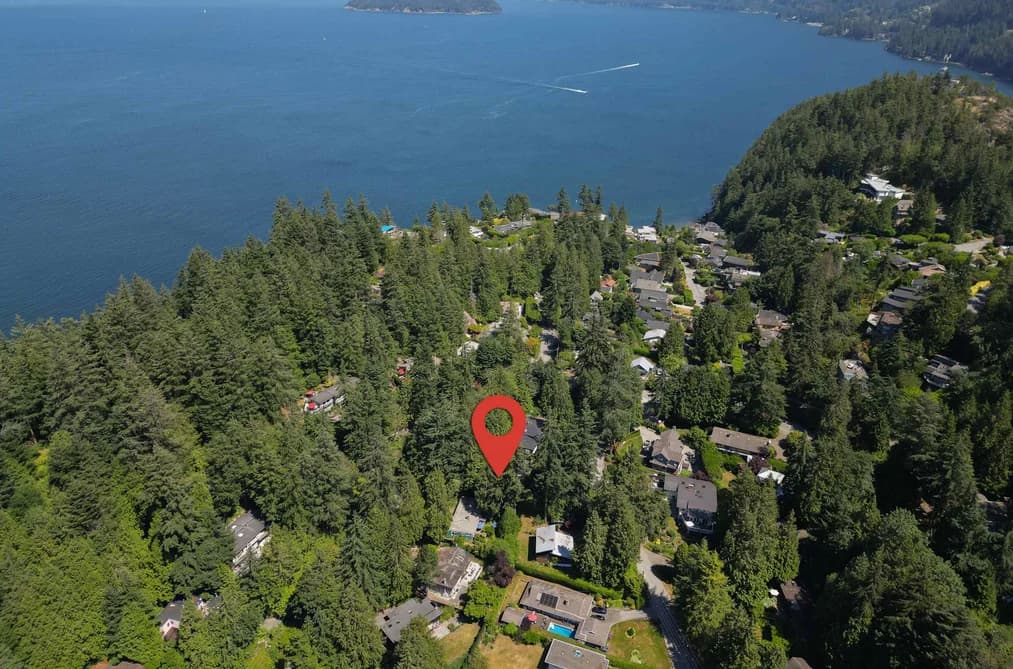 6912 MARINE DRIVE, West Vancouver, BC — Residential for Sale - Photo 2
