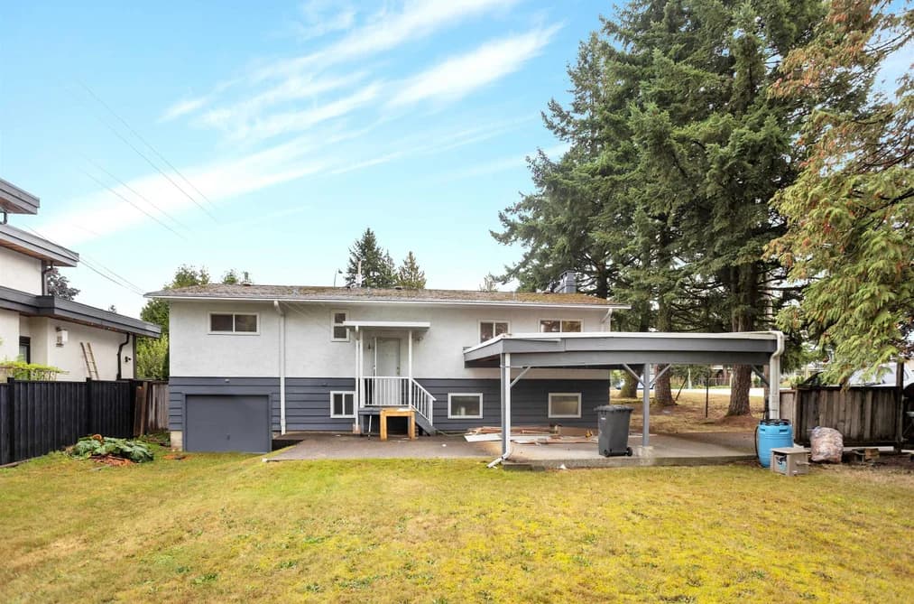 692 BLUE MOUNTAIN STREET, Coquitlam, BC — Residential for Sale - Photo 2