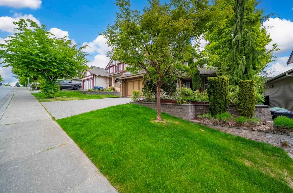 6924 197B STREET, Langley, BC — Residential for Sale - Photo 2