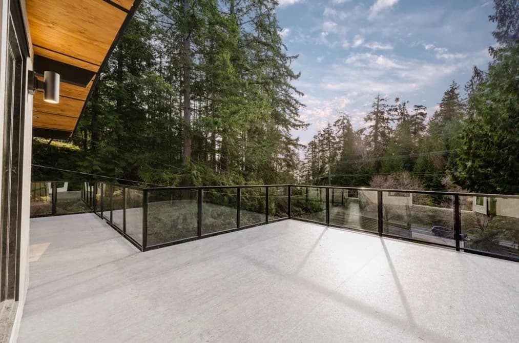 6960 SUNSHINE COAST HIGHWAY, Sechelt, BC — Residential for Sale - Photo 2