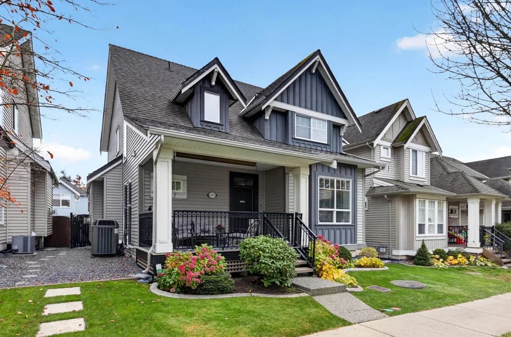 6970 195A STREET, Surrey, BC — Residential for Sale - Photo 2