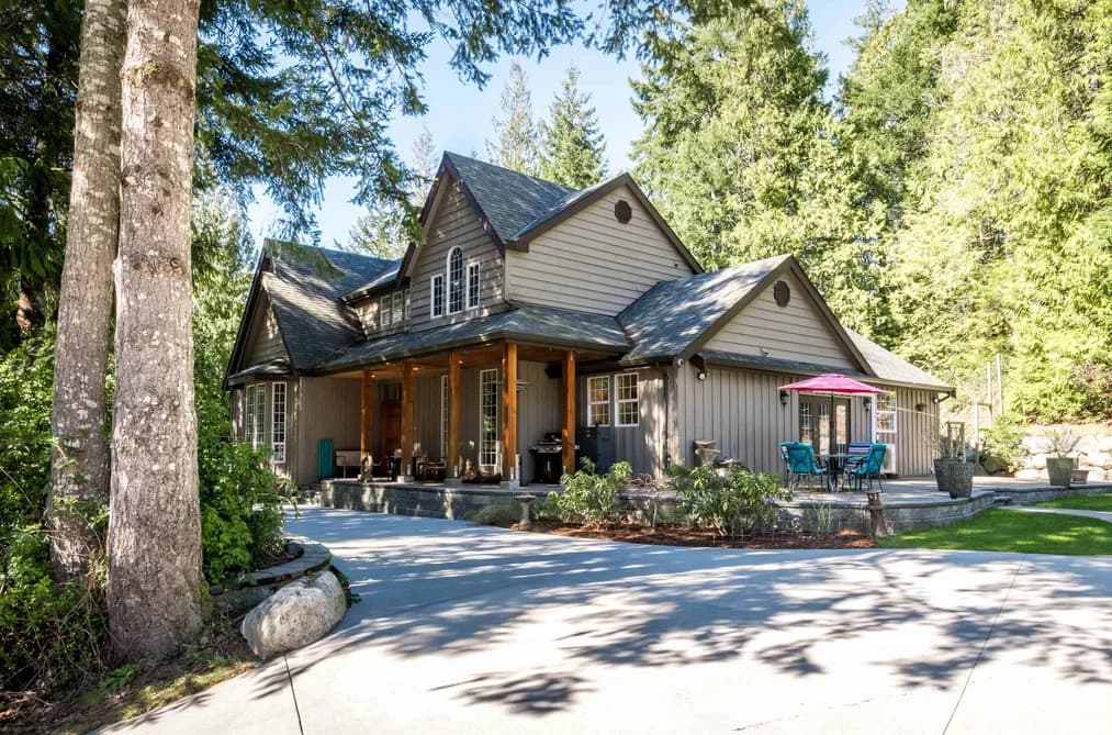 6979 SECHELT INLET ROAD, Sechelt, BC — Residential for Sale - Photo 2