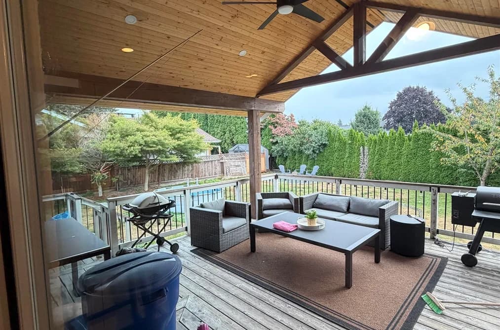 6992 CENTENNIAL DRIVE, Chilliwack, BC — Residential for Sale - Photo 2