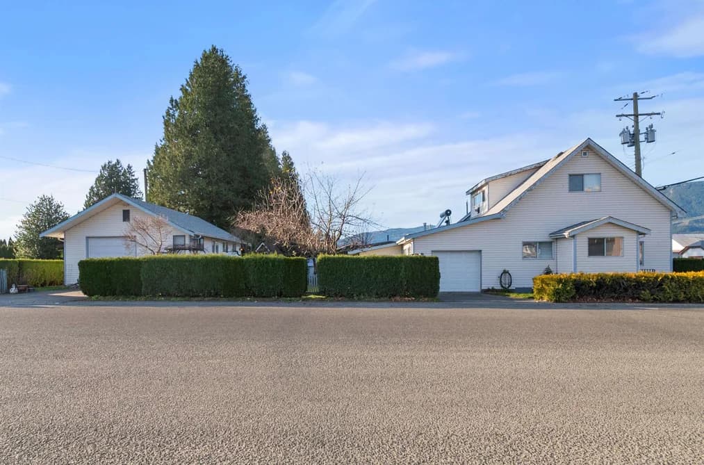 6994 CHEAM AVENUE, Agassiz, BC — Residential for Sale - Main Photo