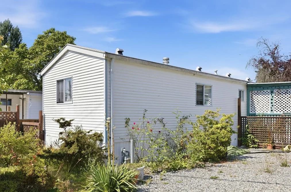 7 1413 SUNSHINE COAST HIGHWAY, Gibsons, BC — Residential for Sale - Photo 2