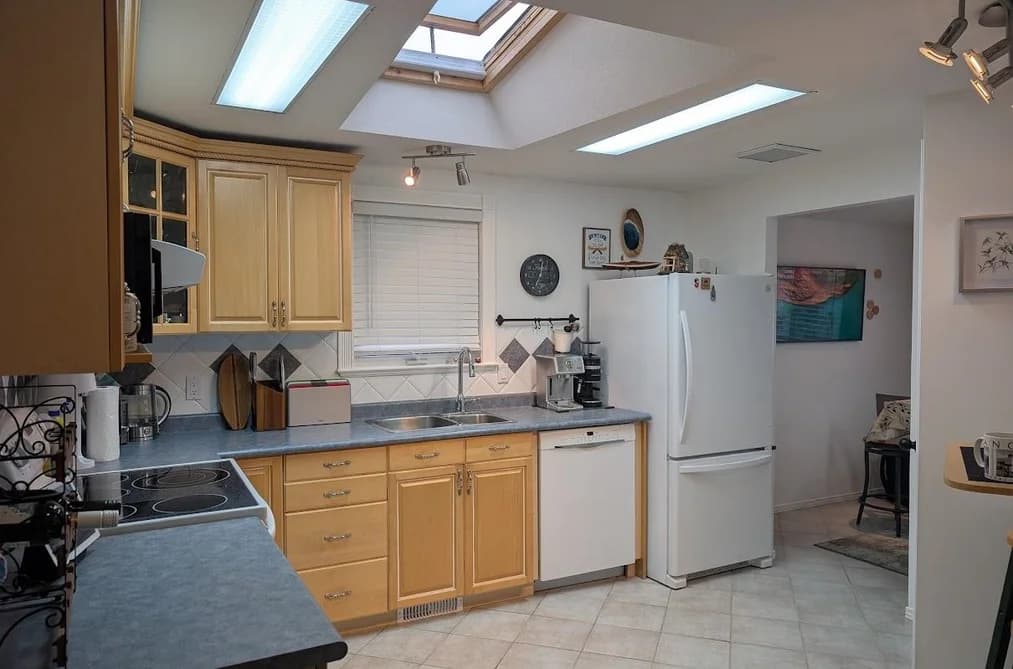 7 2303 CRANLEY DRIVE, Surrey, BC — Residential for Sale - Photo 2