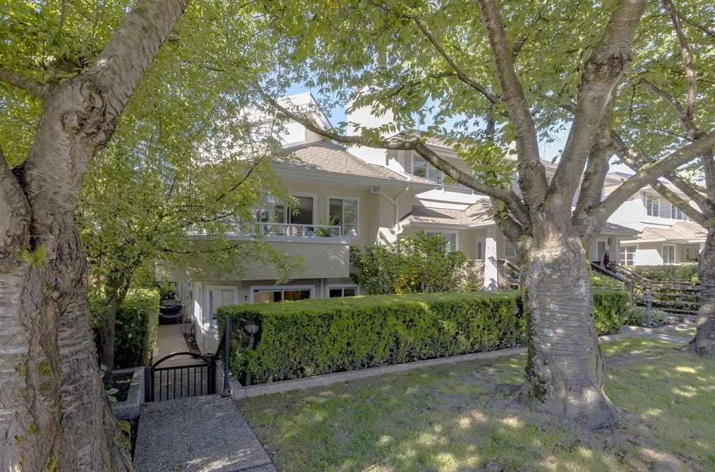 7 249 E 4TH STREET, North Vancouver, BC — Residential for Sale - Main Photo