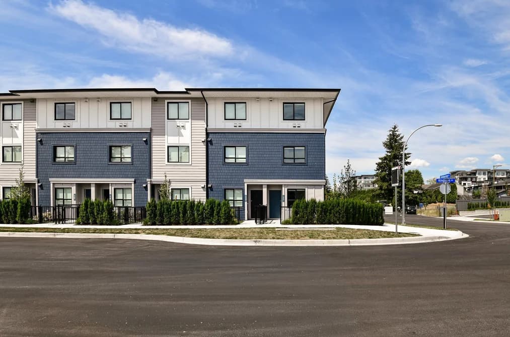 7 33520 KINGSTON AVENUE, Abbotsford, BC — Residential for Sale - Photo 2
