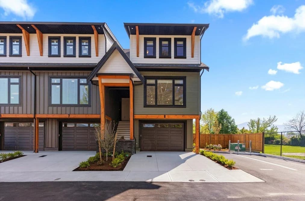 7 46106 RIVERSIDE DRIVE, Chilliwack, BC — Residential for Sale - Main Photo