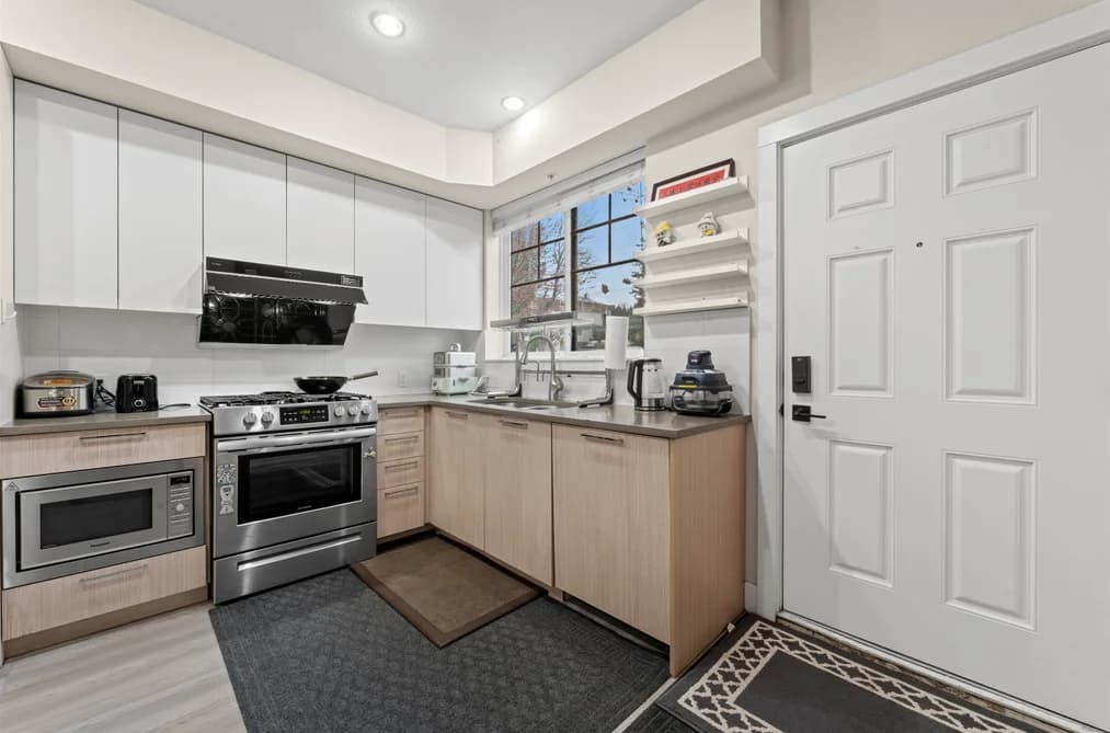 7 5132 CANADA WAY, Burnaby, BC — Residential for Sale - Photo 2