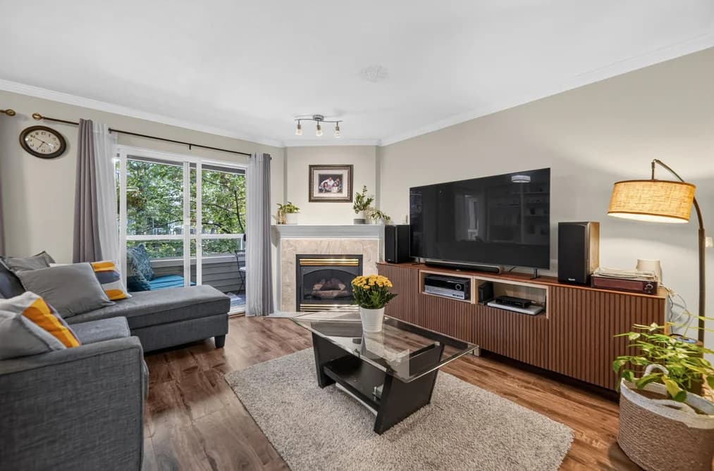 7 828 W 16TH STREET, North Vancouver, BC — Residential for Sale - Main Photo