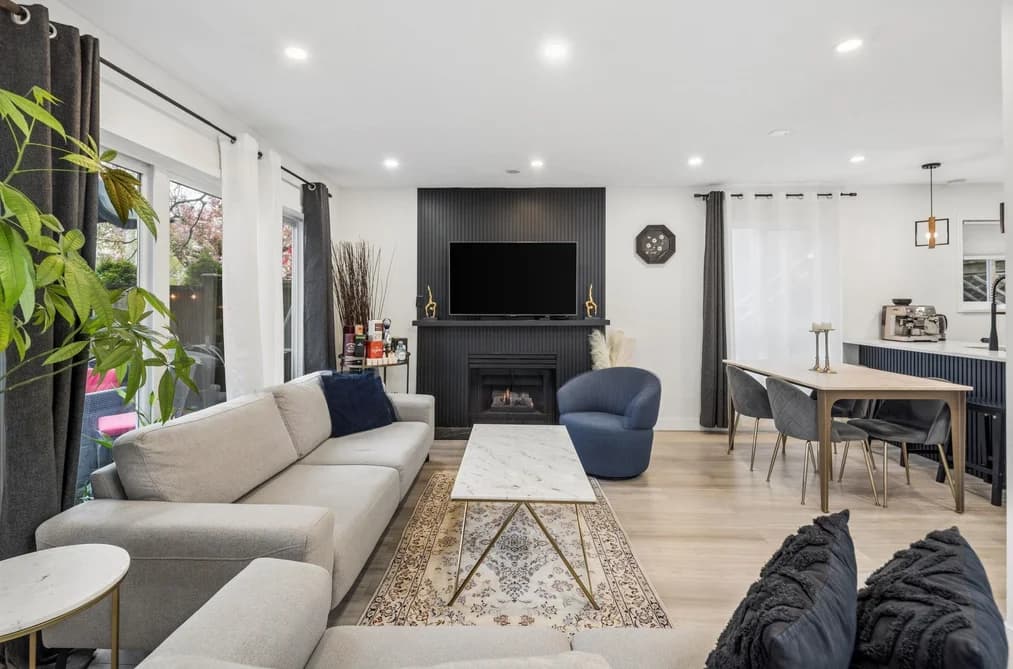 7 848 W 16TH STREET, North Vancouver, BC — Residential for Sale - Main Photo