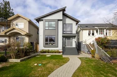 House for sale at 7 N Howard Avenue Burnaby British Columbia - MLS: R3102452