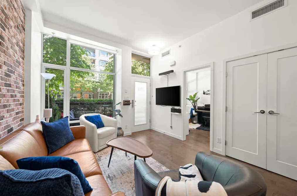 70 W 1ST AVENUE, Vancouver, BC — Residential for Sale - Photo 2