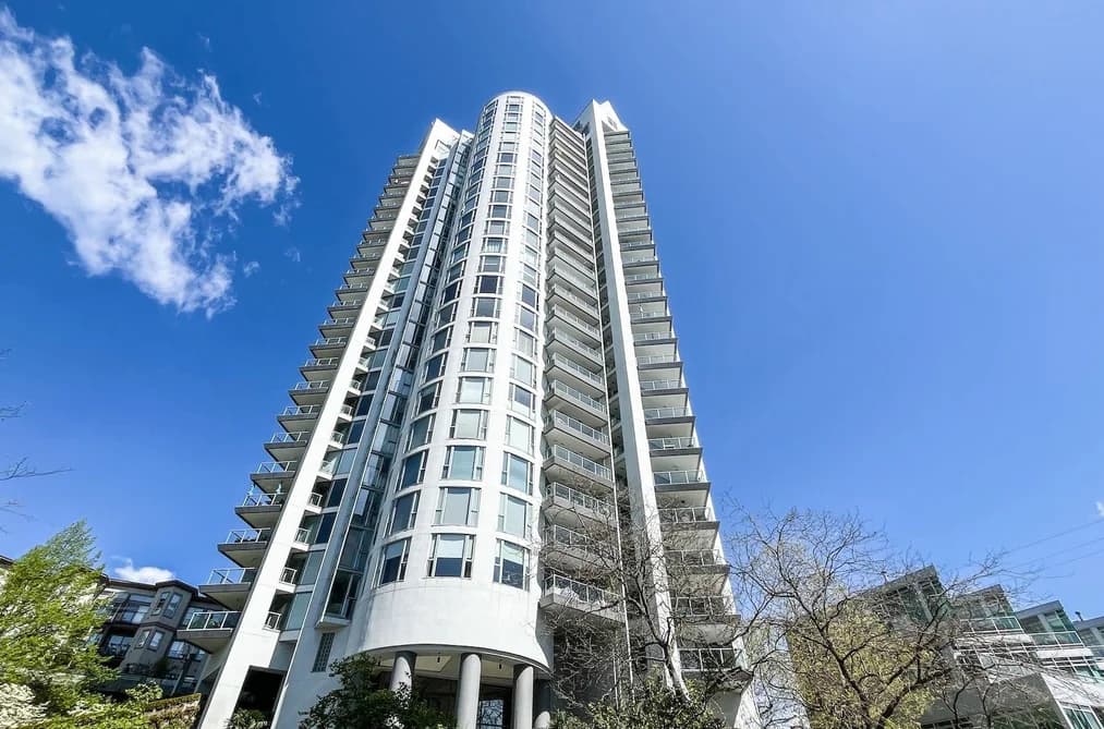 701 120 W 2ND STREET, North Vancouver, BC — Residential for Sale - Photo 2